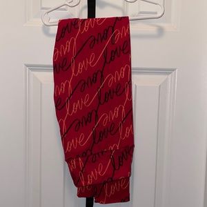 Used LuLaRoe Leggings Valentines Day Love OS